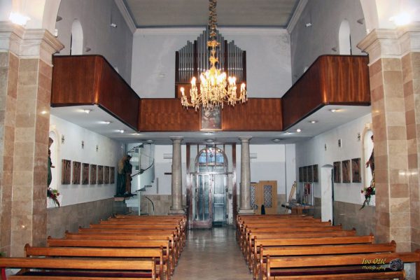 Unutrašnjost Crkve svetog Stjepana Prvomučenika (2)