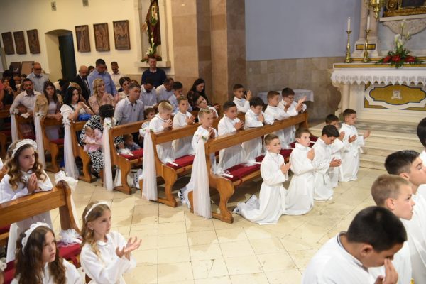 dcf9ad73-2f8f-4169-83ca-86ea8345ad1b