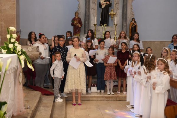 f9d69d69-b2ae-421c-b140-82a498c7585b