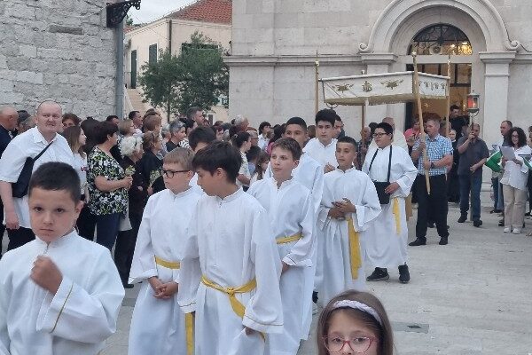 20240530_200749_copy_600x800