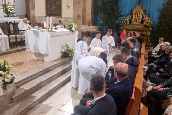 20250417_193039_copy_1512x2016