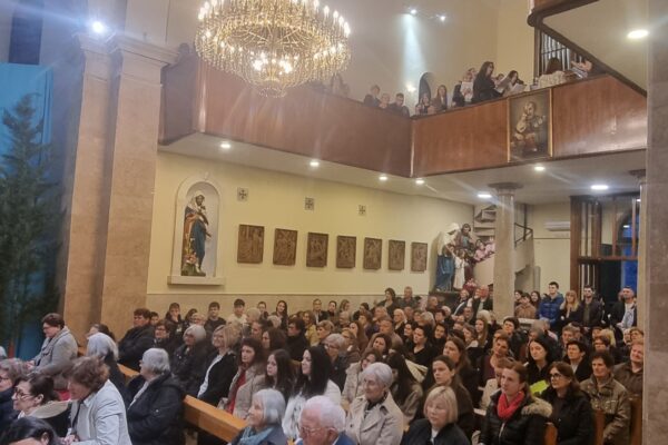 20250417_193100_copy_1512x2016