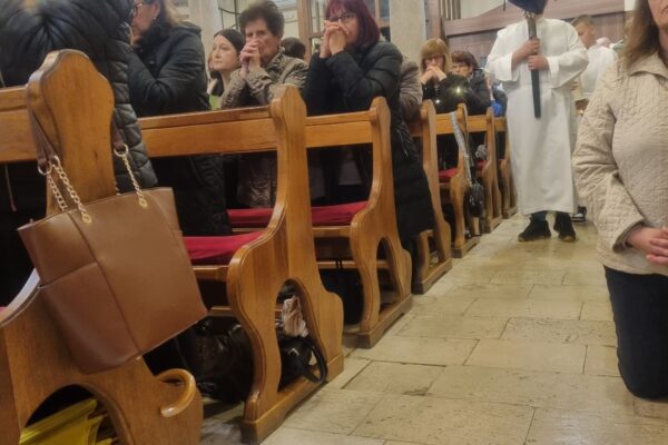 20250417_201112_copy_1512x2016